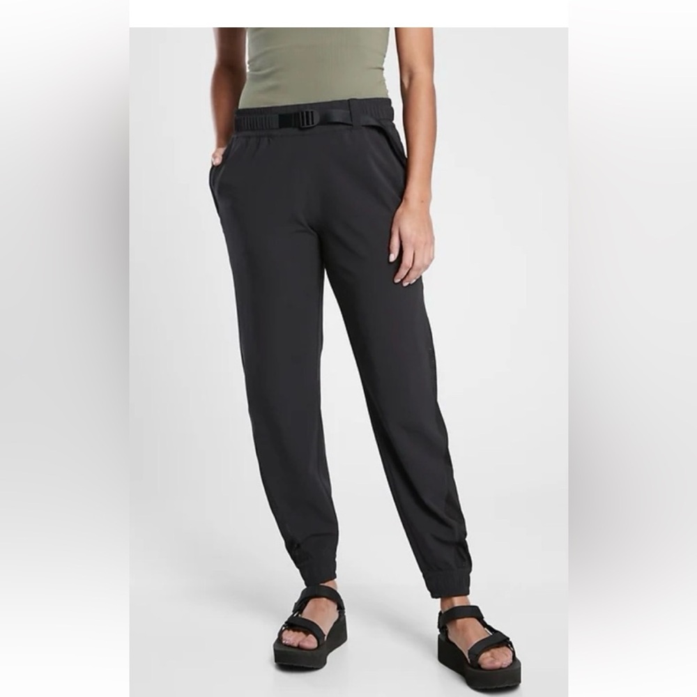 Athleta Quest Black Jogger Pants